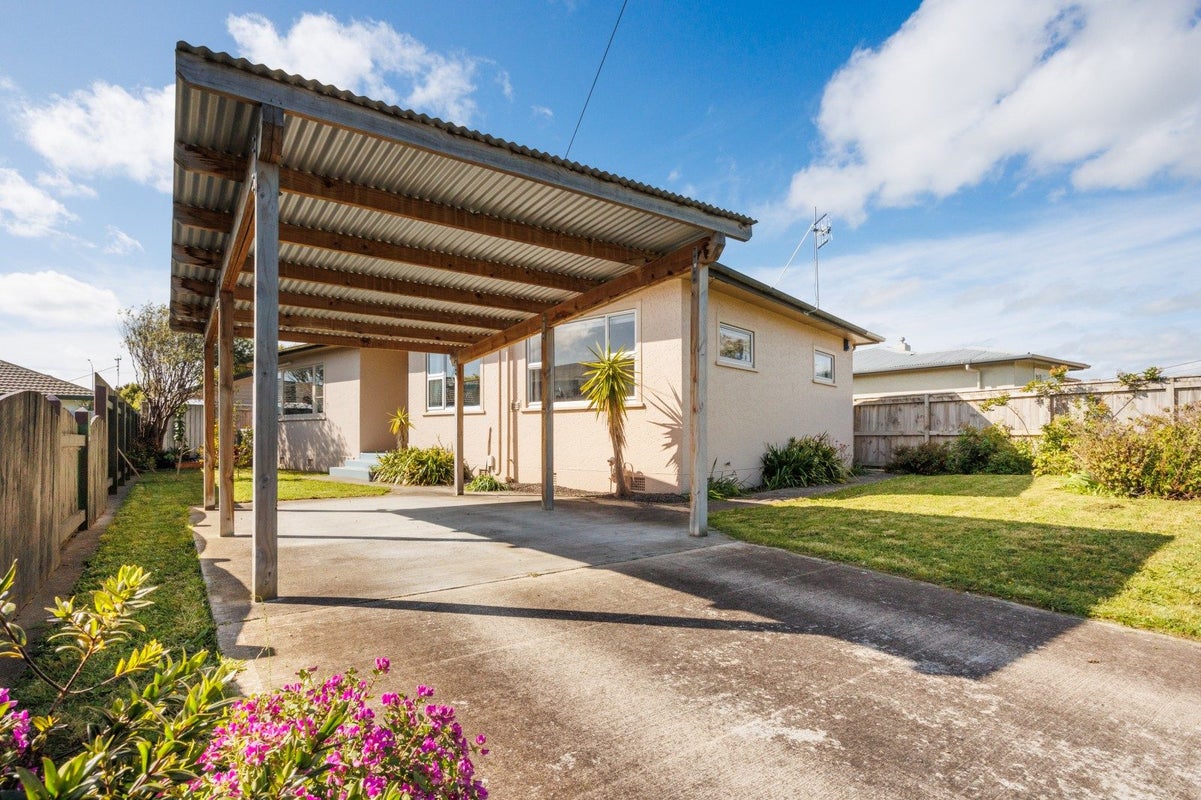 24 Leeds Street, Milson, Palmerston North - Carousel 1