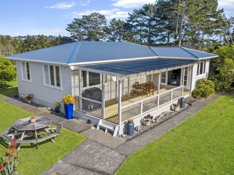 77 Conroy Road, Waiuku - Carousel 1