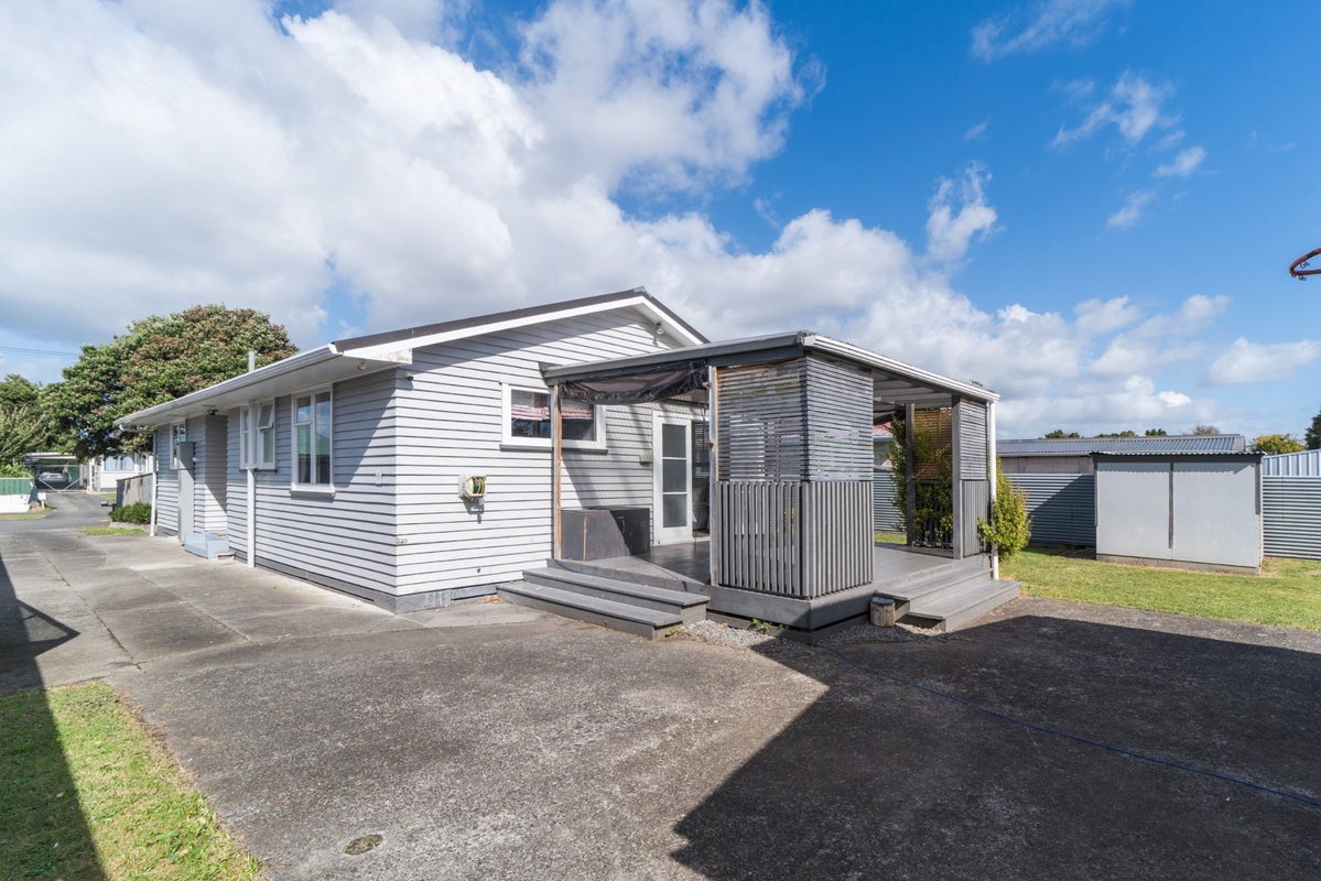 17 Wilson Crescent, Highbury, Palmerston North, Manawatu / Whanganui - Carousel 17