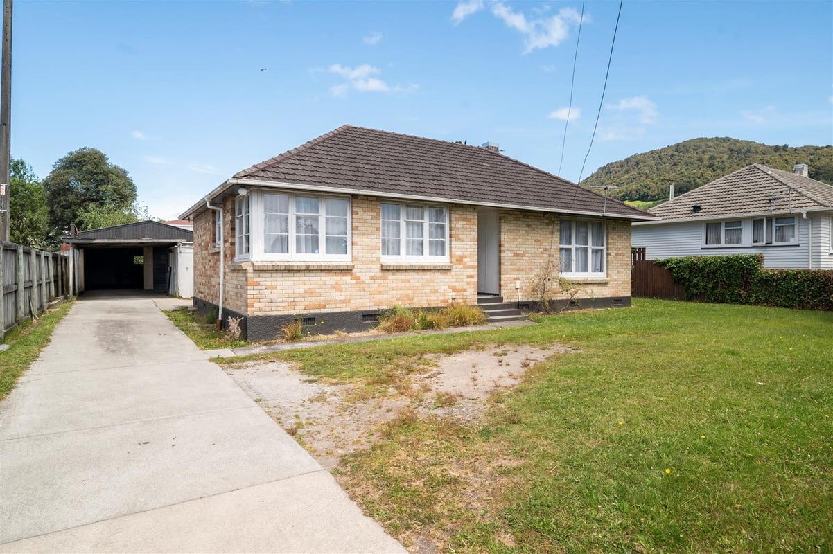 12 Brookland Road, Western Heights, Rotorua - Carousel 1