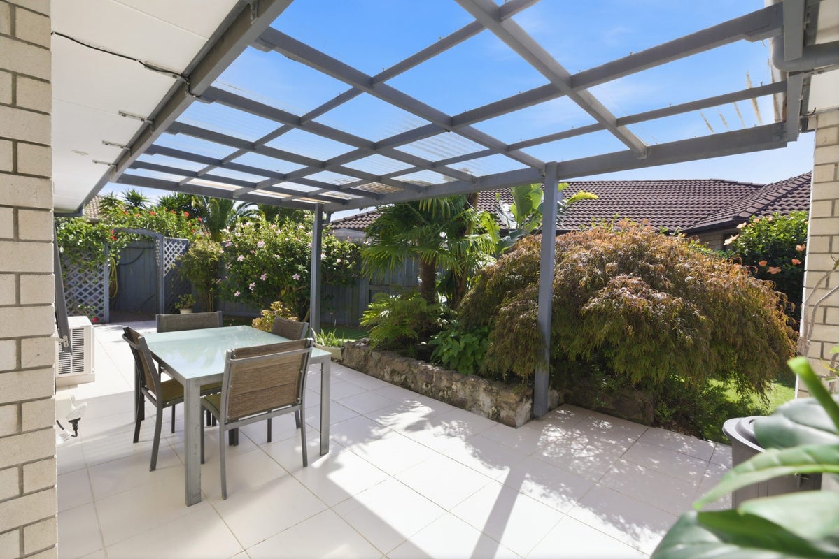 30 Seabreeze Place, Papamoa Beach, Papamoa - Carousel 1