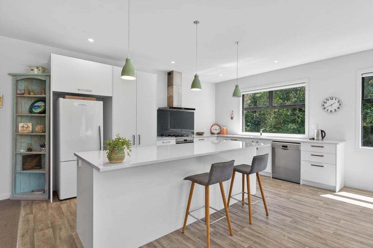6A Holiday Crescent, Mangawhai Heads, Mangawhai - Carousel 2