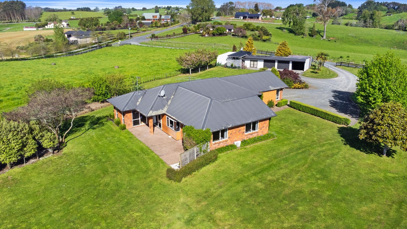 2/43 Mccandlish Road, Ngahinapouri, Hamilton - Carousel 2
