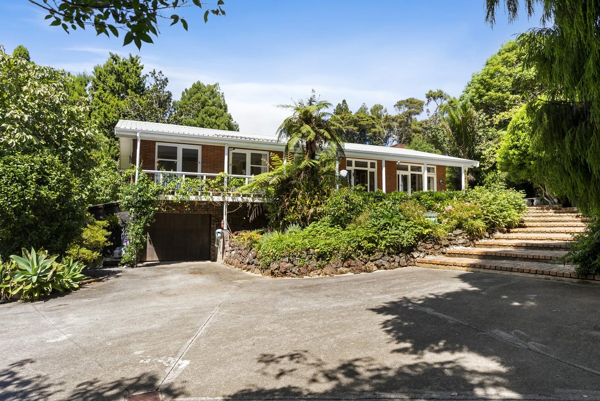 238 Scenic Drive, Titirangi, Auckland - Carousel 1