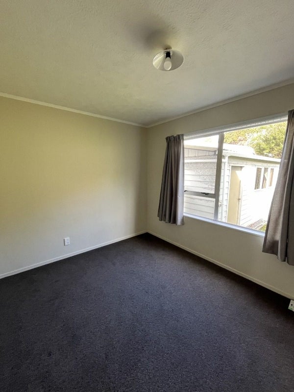 17 Staithes Drive North, Whitby, Porirua - Carousel 11