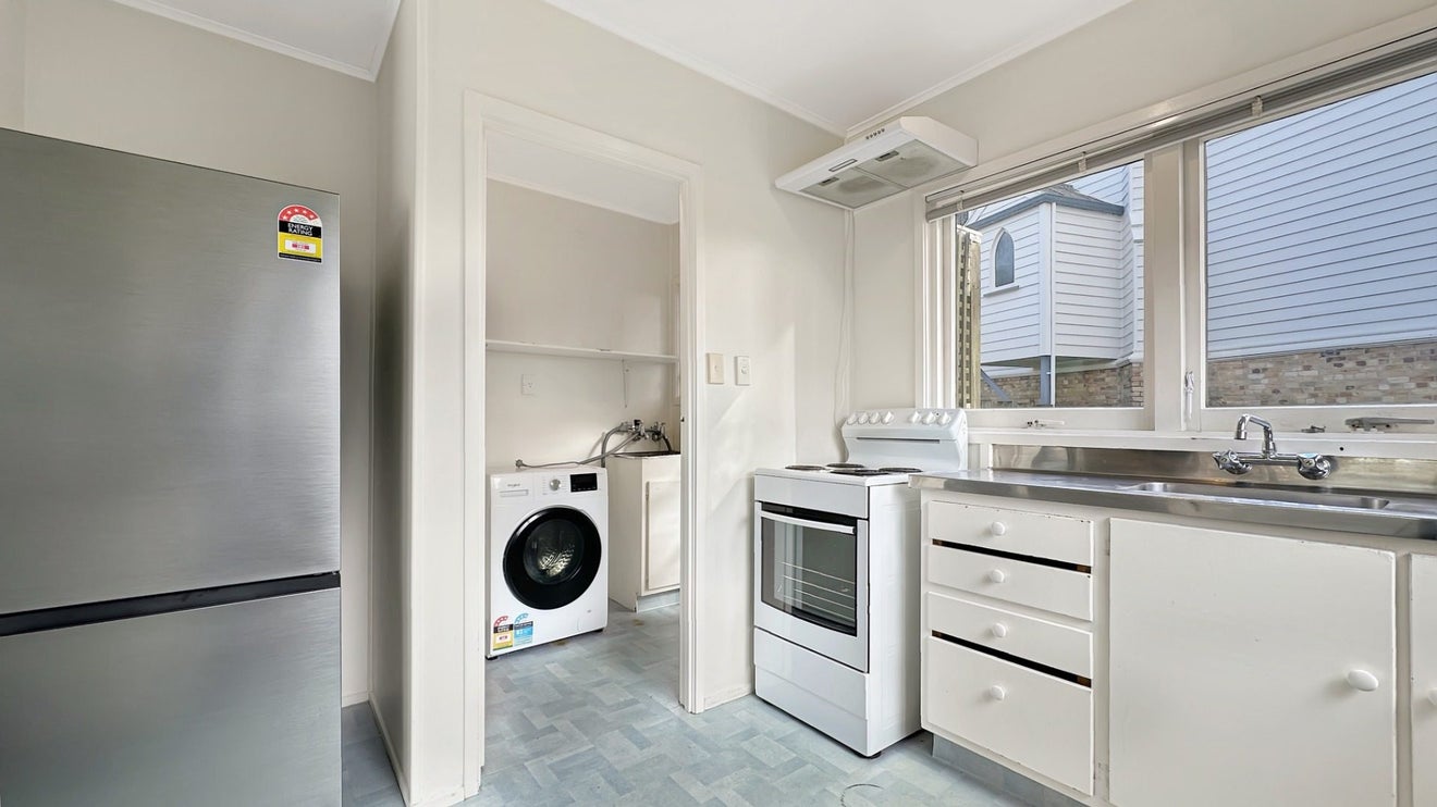 4/16 Church Street, Devonport, Auckland - Carousel 2