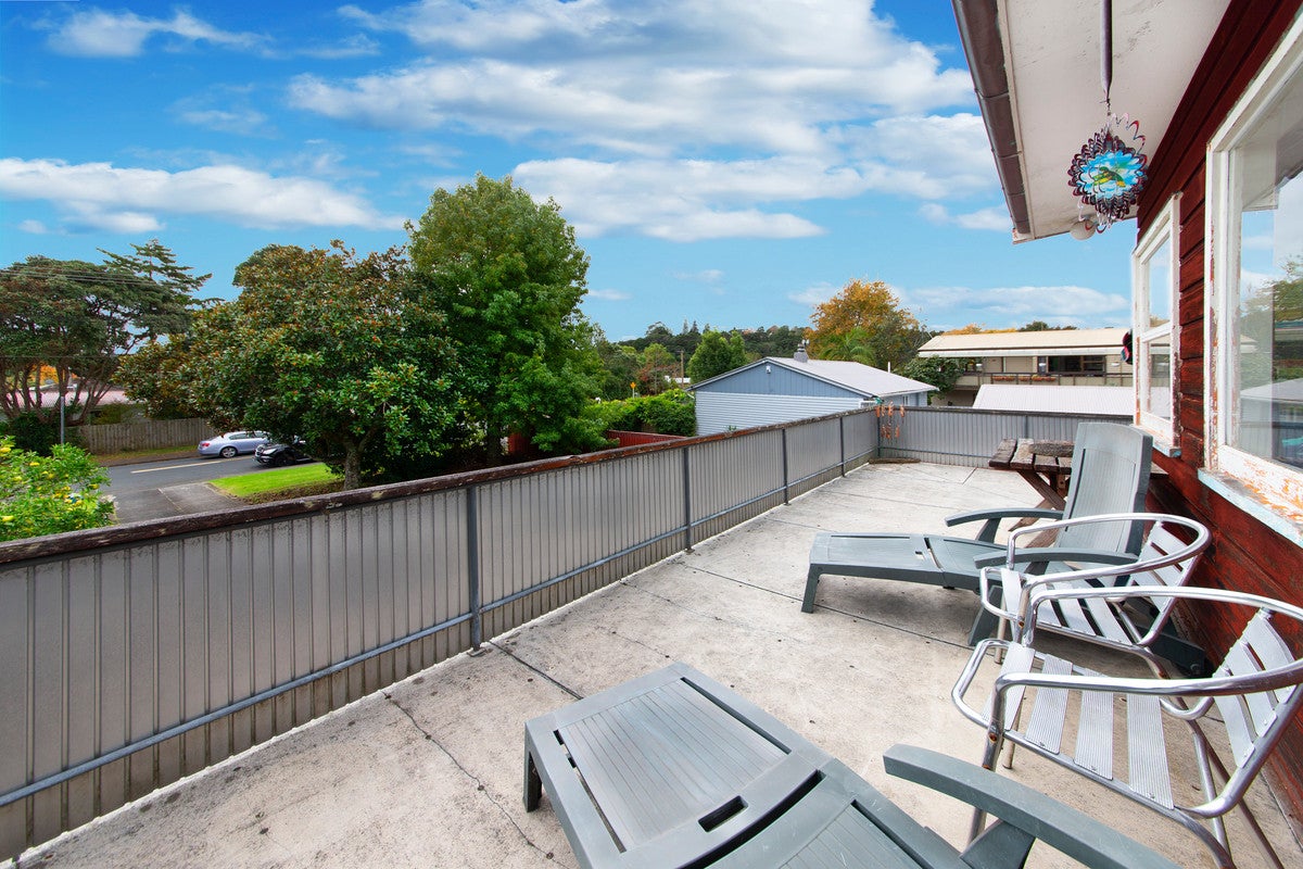 49 Eskdale Road, Birkdale, Auckland - Carousel 2