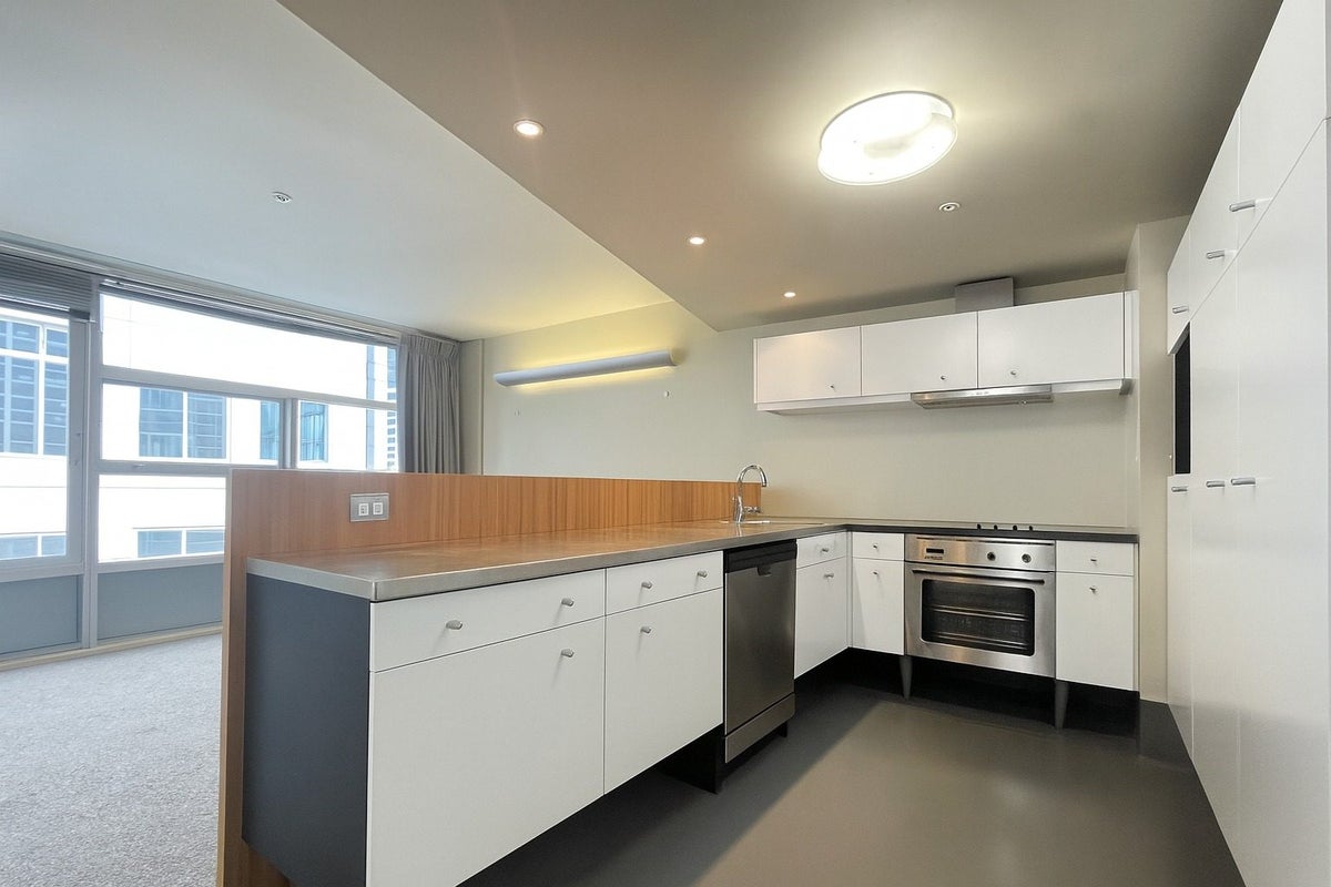 94/43 Mulgrave Street, Thorndon, Wellington - Carousel 1
