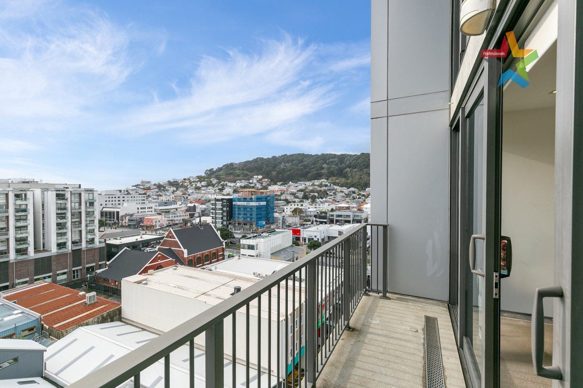 102/13 College Street, Te Aro, Wellington - Carousel 1