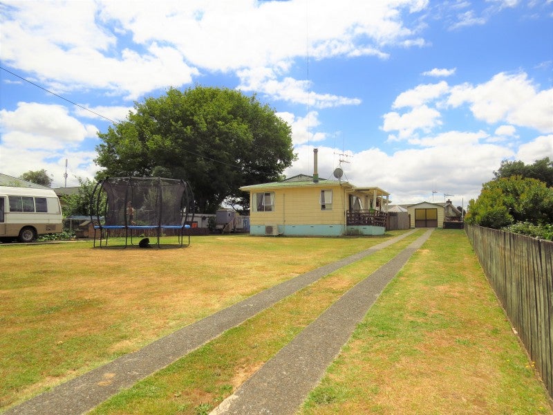 8 Galloway Street, Kihikihi, Te Awamutu - Carousel 1