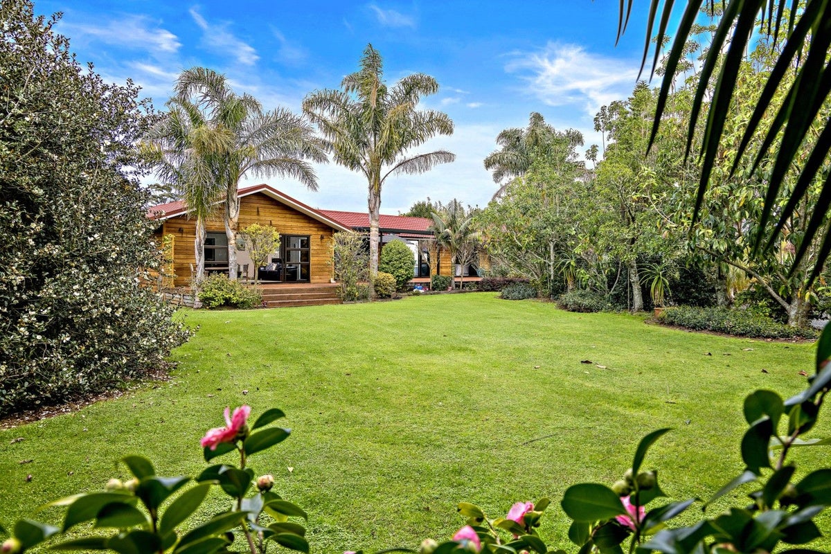 256 Point Wells Road, Warkworth - Carousel 1