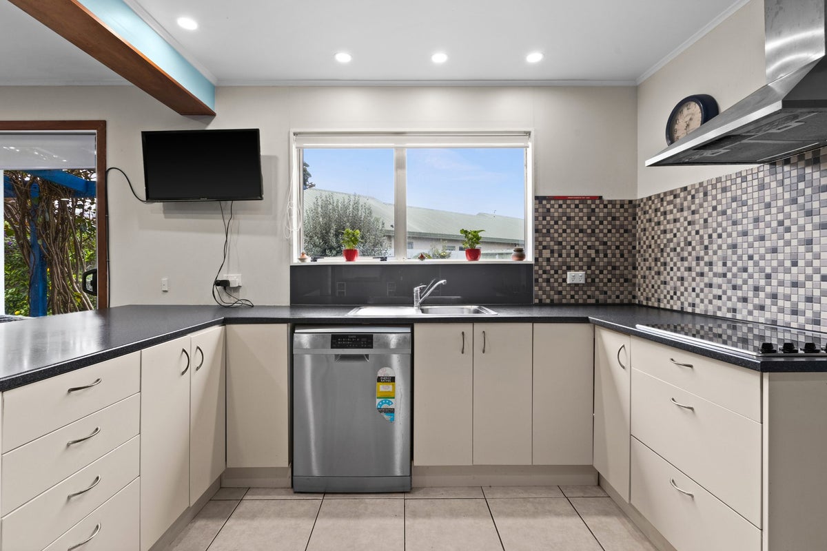 3/78 Guppy Road, Greenmeadows, Napier - Carousel 2