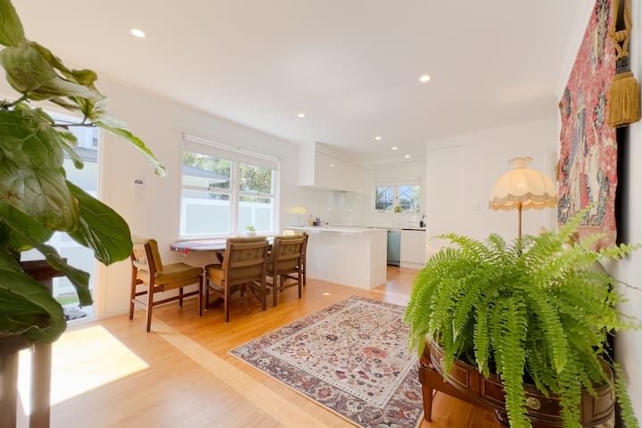 1/35A Wheturangi Road, Greenlane, Auckland - Carousel 2