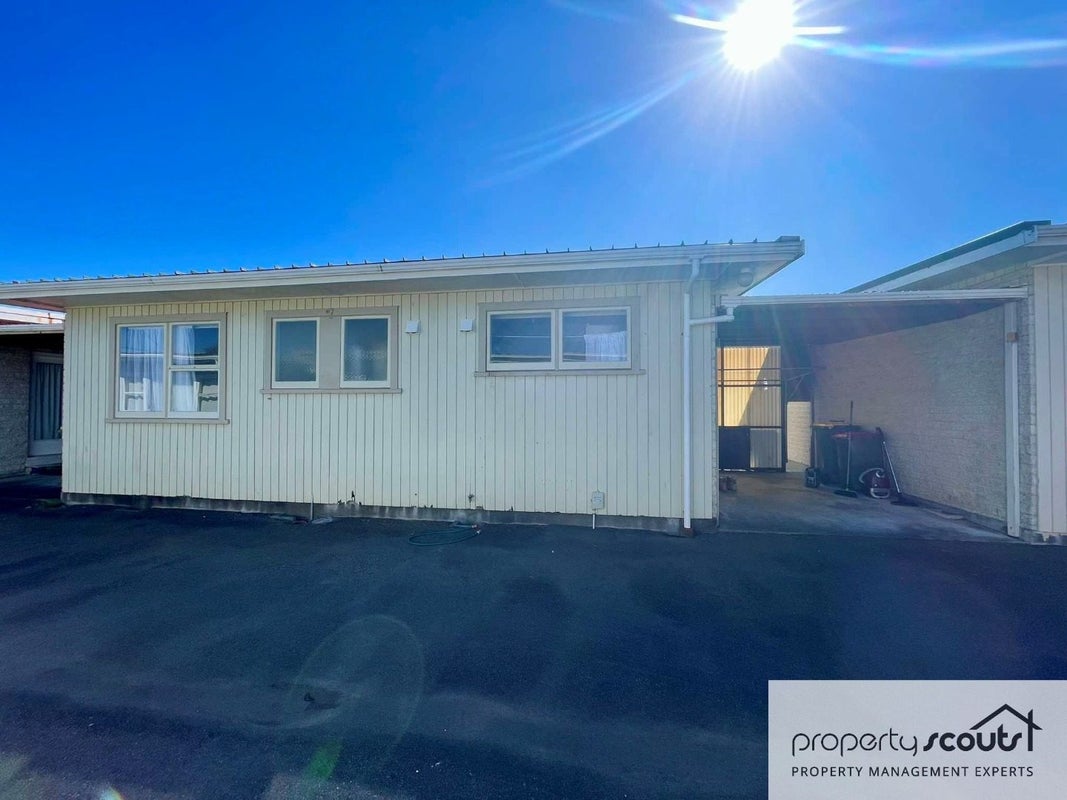 2/31B Ballance Street, Lower Vogeltown, New Plymouth - Carousel 1