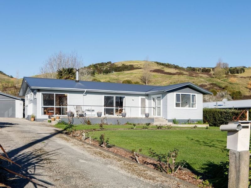 25 Lyell Road, Outer Kaiti, Gisborne - Carousel 1