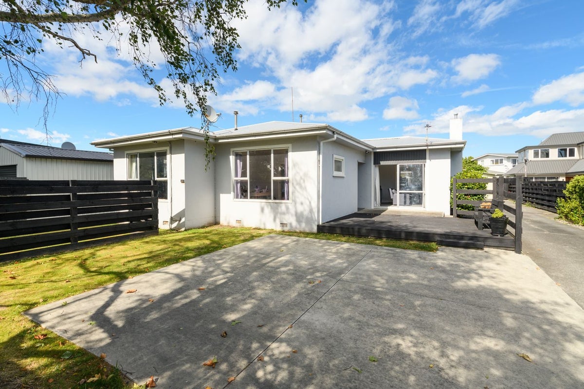 424 Botanical Road, West End, Palmerston North - Carousel 18