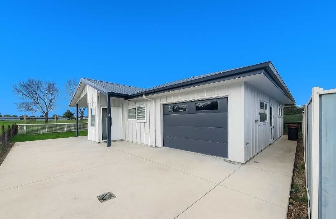 702 Murdoch Road East, Akina, Hastings, Hawke's Bay - Carousel 1