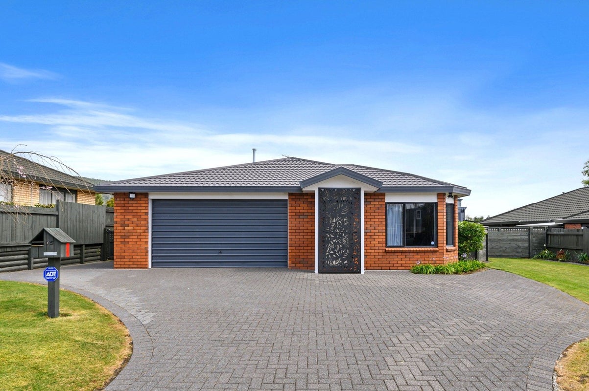 75 Basley Road, Owhata, Rotorua - Carousel 1