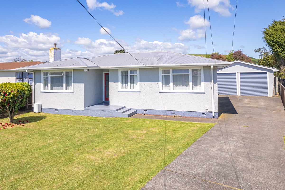 7 Kaka Place, Wanganui East, Wanganui - Carousel 1