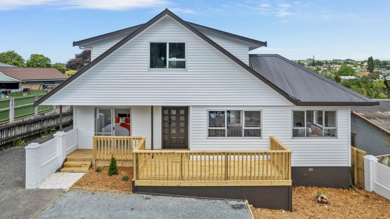 330 West Coast Road, Glen Eden, Auckland - Carousel 1
