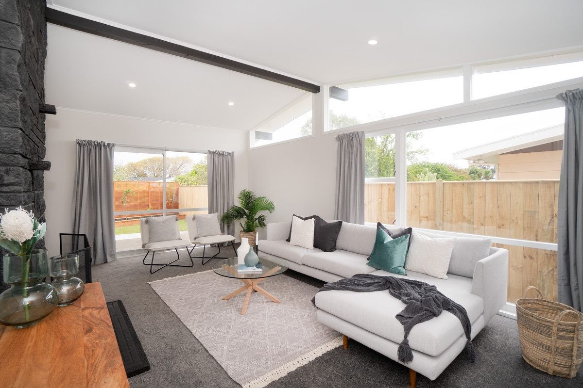 9 Abraham Crescent, Milson, Palmerston North - Carousel 2
