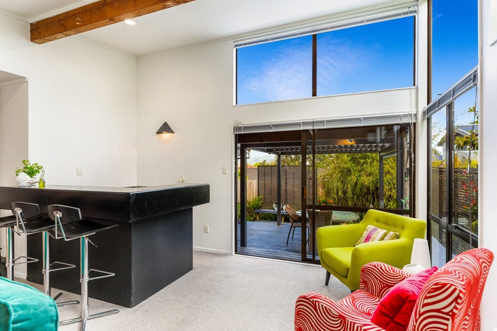 2/8 Gregg Place, Sunnyvale, Auckland - Carousel 2