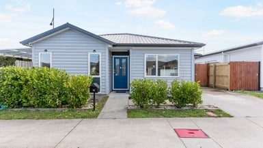 15 Mokopapa Street, Takanini, Auckland - Carousel 1