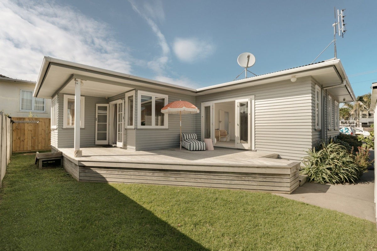 28 Rushton Avenue, Otumoetai, Tauranga - Carousel 1