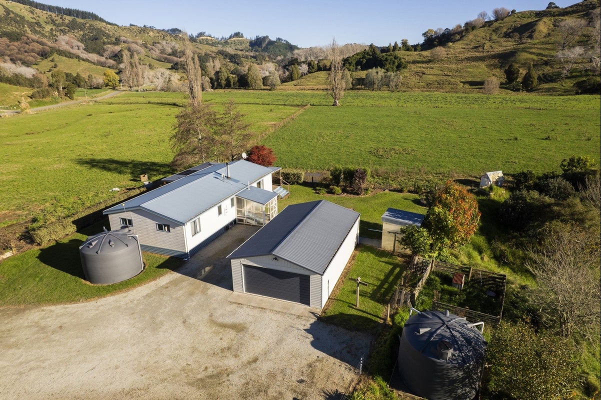 911 Kanakanaia Road, Whatatutu, Te Karaka - Carousel 1