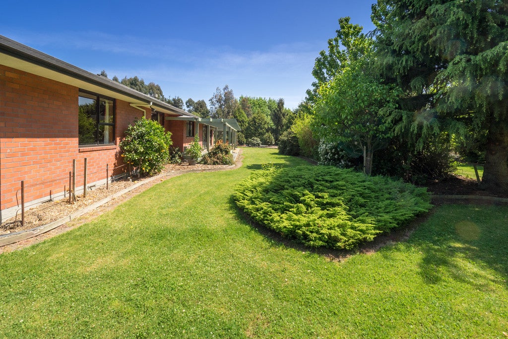 20 Gordons Road, Netherby, Ashburton - Carousel 26
