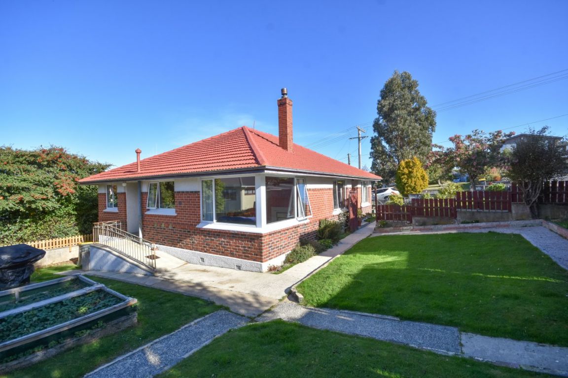 15 Exeter Street, Abbotsford, Dunedin - Carousel 1