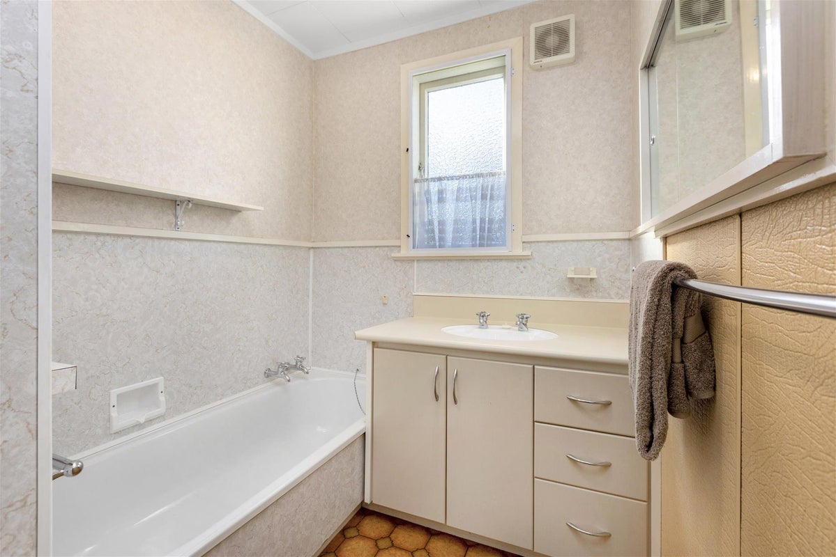 15 Platt Road, Newstead - Carousel 15