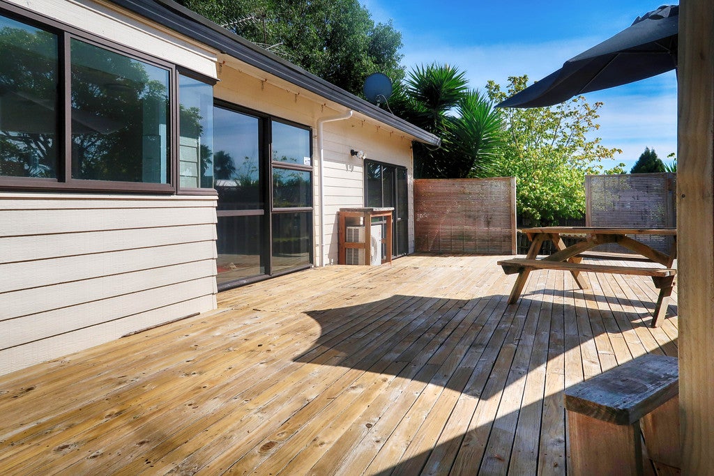 1 Muirfield Street, Wattle Downs, Auckland - Carousel 2