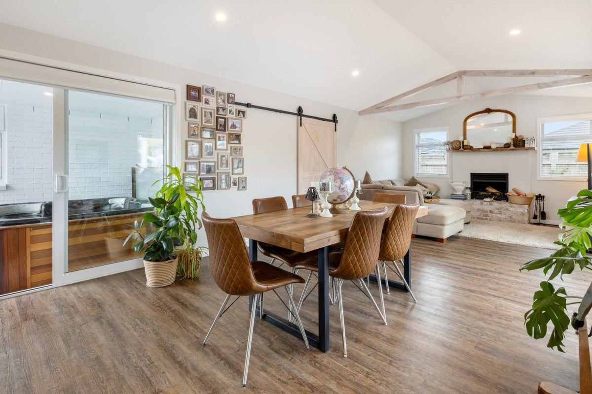 37 Mahana Way, Pyes Pa, Tauranga - Carousel 2