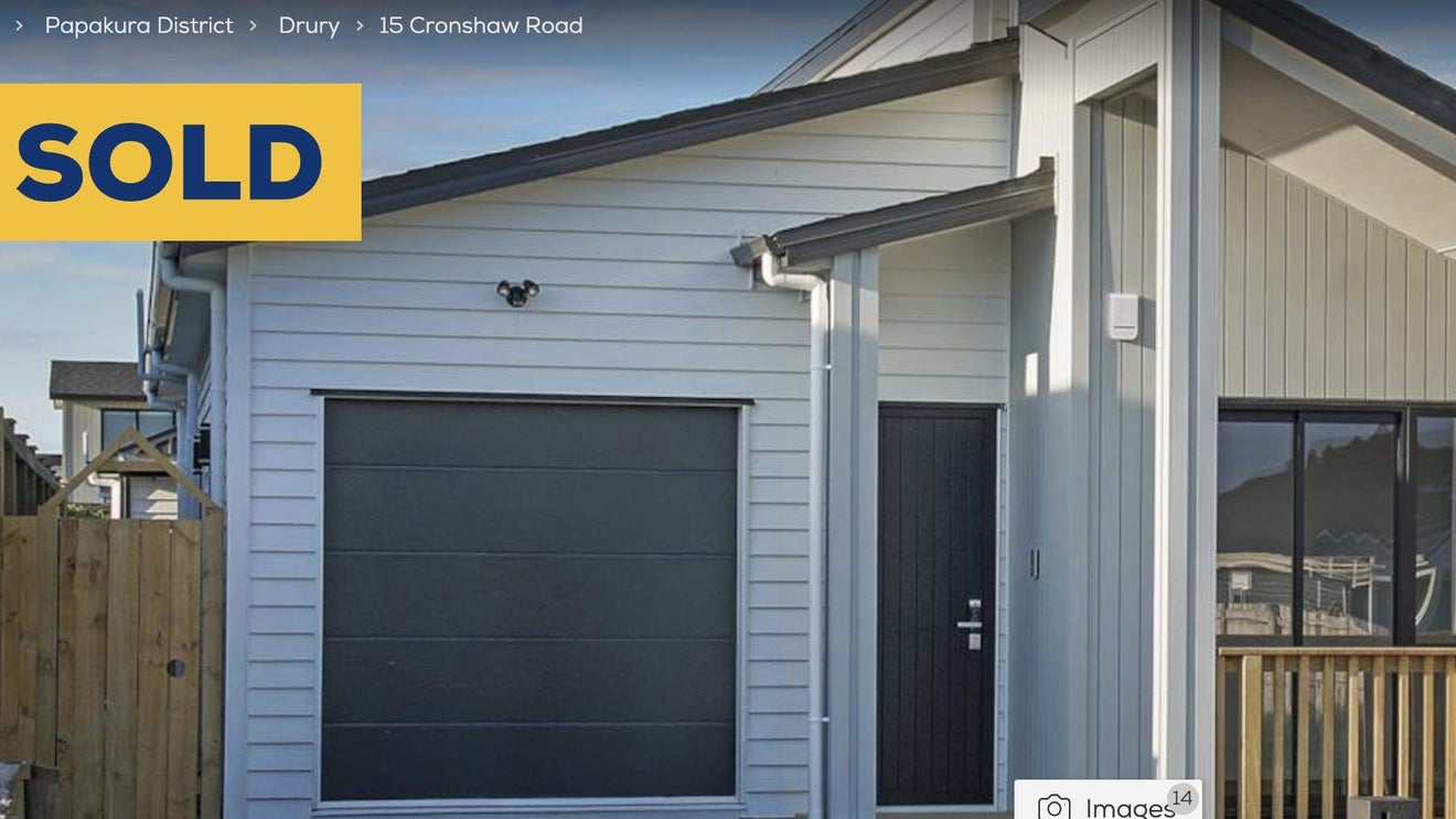 15 Cronshaw Road, Karaka, Papakura - Carousel 1