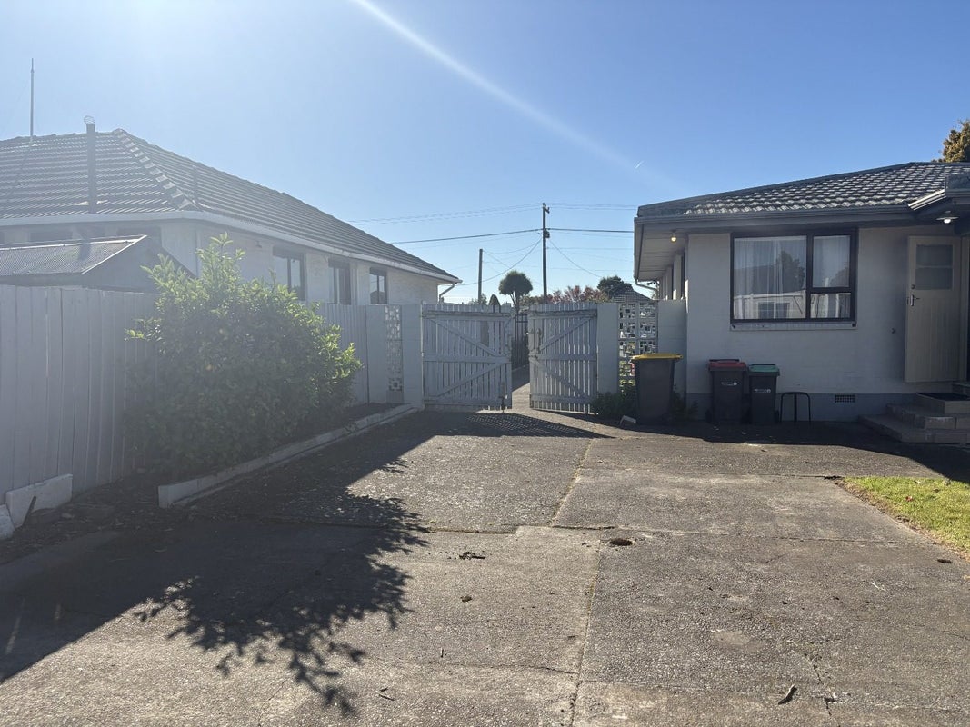 82 Neill Street, Hornby, Christchurch - Carousel 11