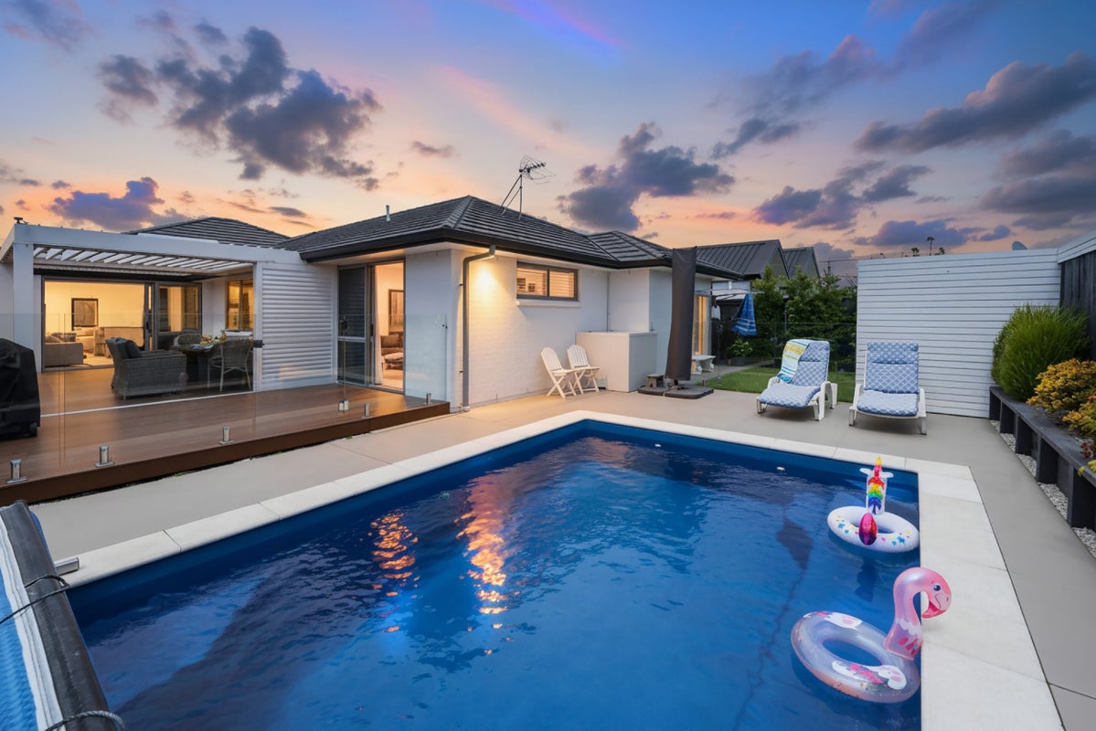 114 Coast Boulevard, Papamoa Beach, Papamoa - Carousel 2