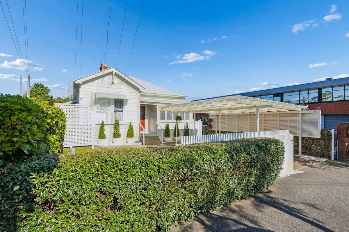 86 Prospect Terrace, Mount Eden, Auckland - Carousel 1