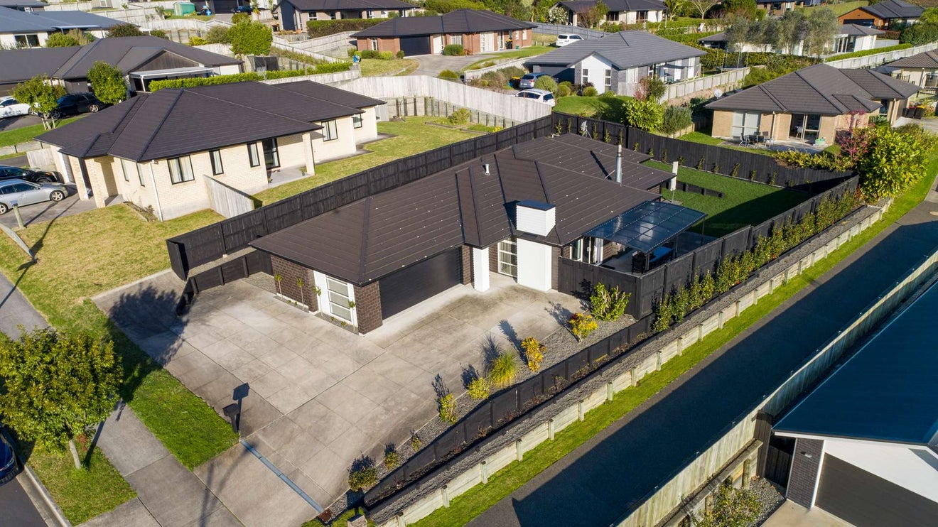 127 Condor Drive, Pyes Pa, Tauranga - Carousel 1