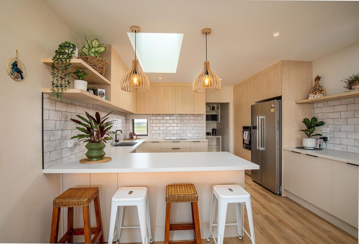 355 Golden Road, Springvale, Alexandra - Carousel 2