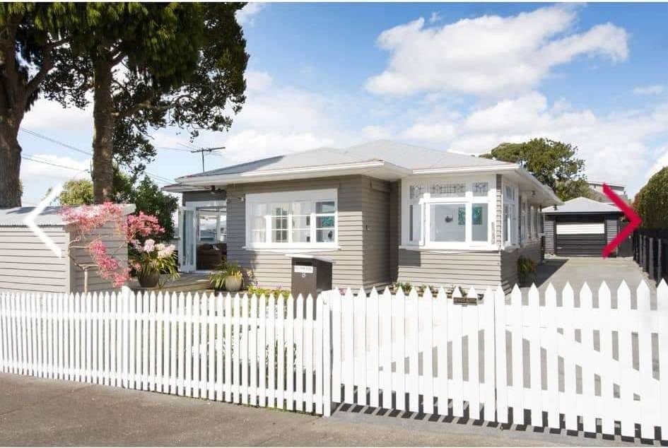 8 Miller Street, Point Chevalier, Auckland - Carousel 2