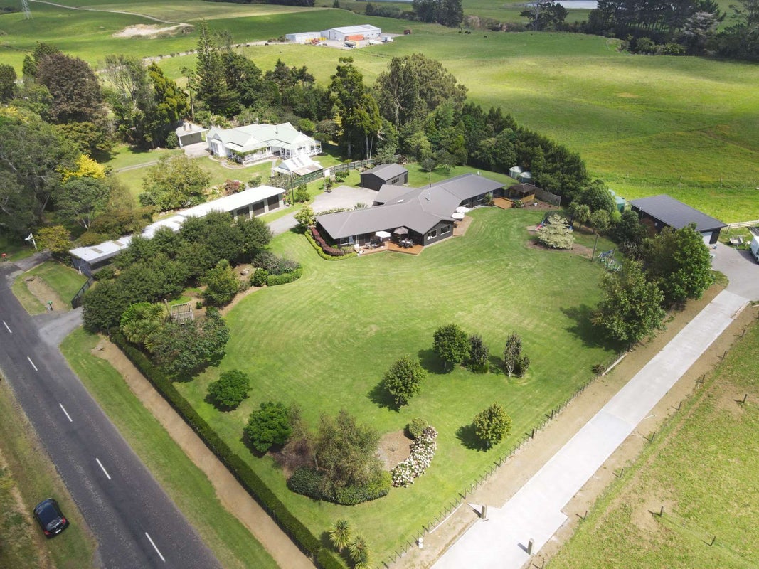 126 Wortley Road, Lepperton, New Plymouth - Carousel 20