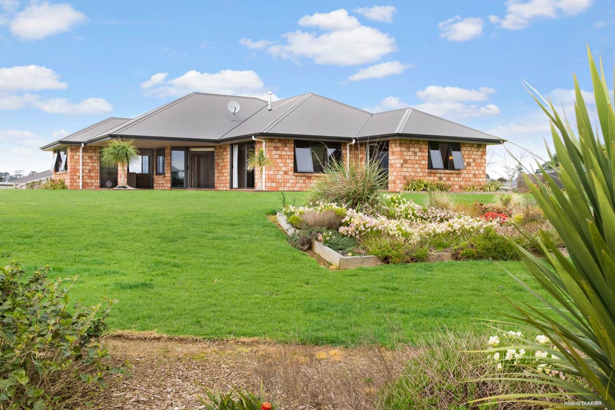 1 Allan Road, Waiuku - Carousel 2
