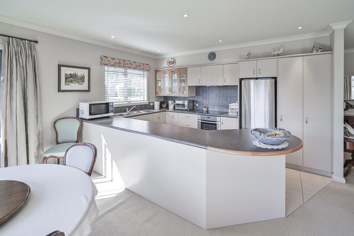 4A Lindsay Street, Havelock North, Havelock North - Carousel 2