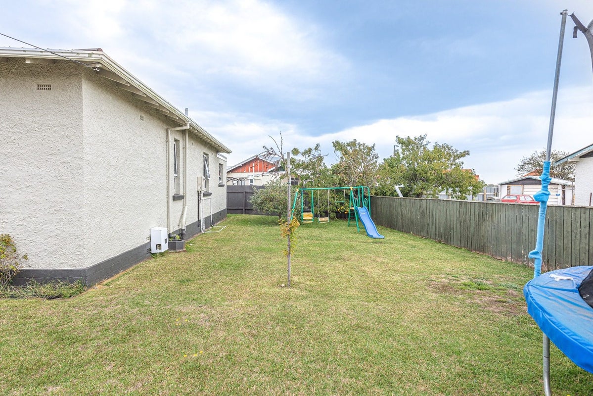 25 Fergusson Street, Springvale, Whanganui - Carousel 14
