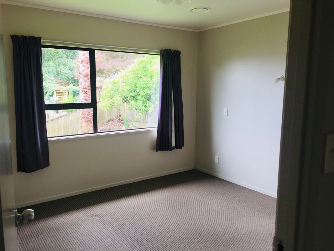 25 Aeroview Drive, Beach Haven, Auckland - Carousel 7