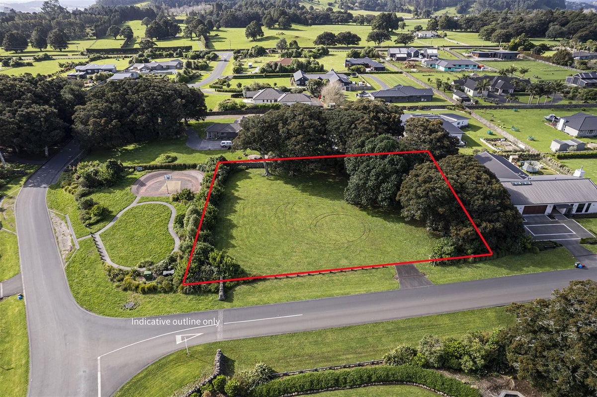 5 Heartstone Place, Te Kamo, Whangarei - Carousel 1