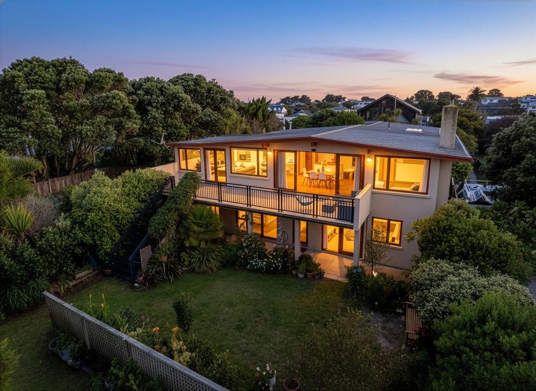81 Manly Street, Paraparaumu Beach, Paraparaumu - Carousel 2