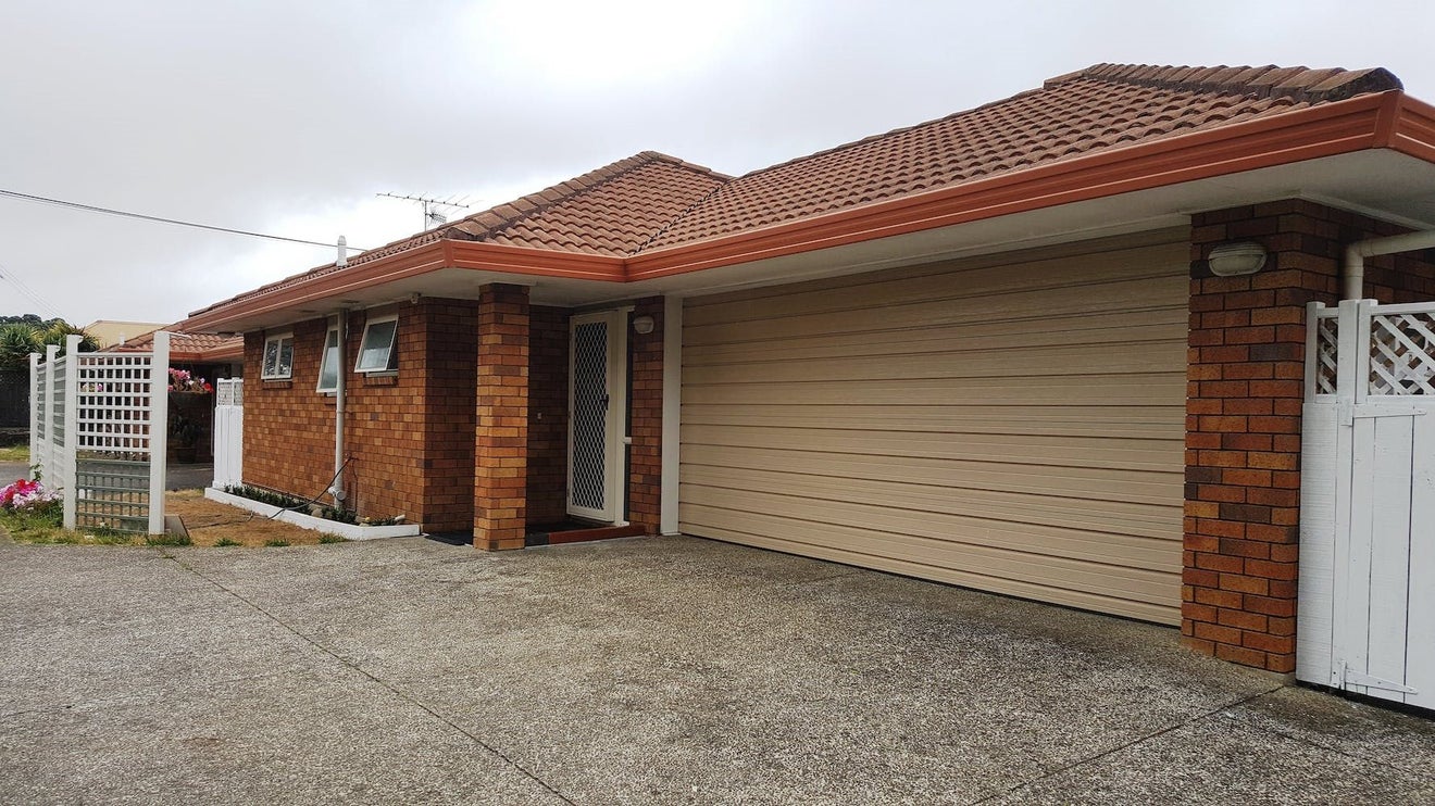25B Wairakei Street, Greenlane, Auckland - Carousel 1