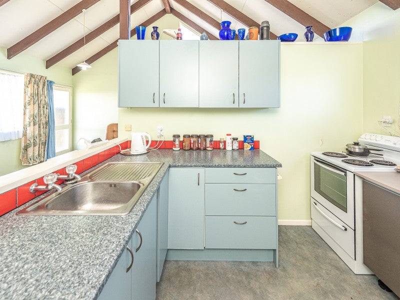 21B Karewa Street, Castlecliff, Whanganui - Carousel 2